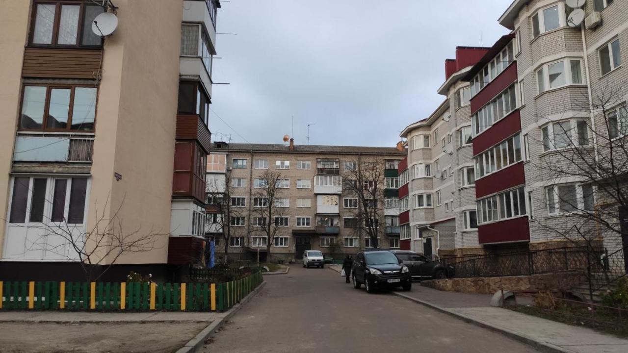 2-Х Комнатная Квартира Korosten Dış mekan fotoğraf