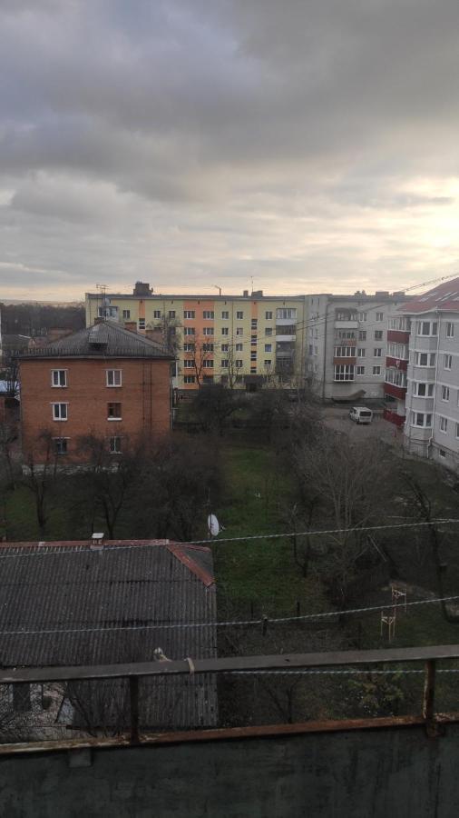 2-Х Комнатная Квартира Korosten Dış mekan fotoğraf